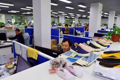 從15萬人到智能工廠 廣東鞋廠在越南的數字化轉型之路